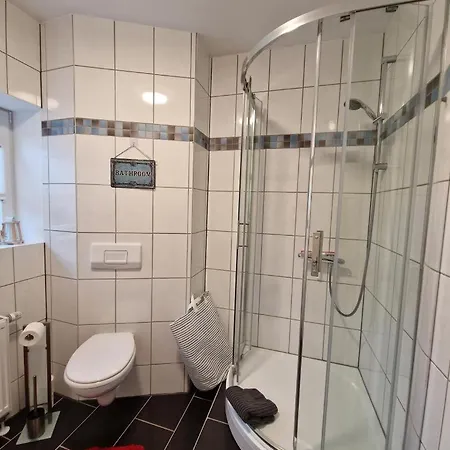 Neu! Roeschen * Burg Stargard