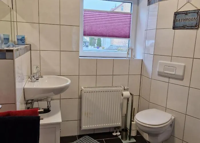 Neu! Roeschen Апартаменты Burg Stargard